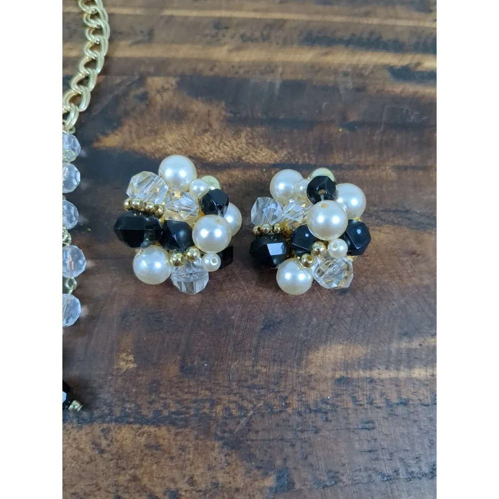 Beaded Bib Style Necklace w Matching Clipon Earrings & Broach Black White & Gold